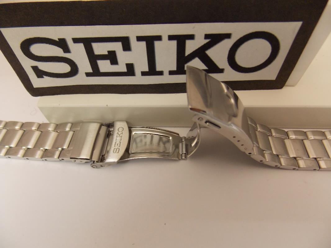 Seiko WatchBand SRPA21 Bracelet Silver Tone Steel w/Push Button Safe Clasp.22mm