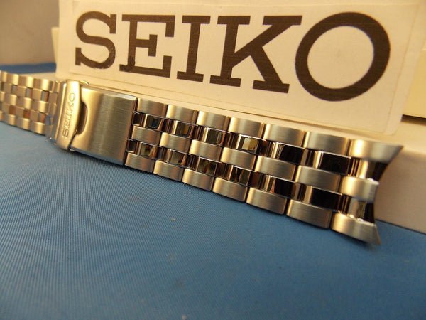 Seiko WatchBand SNJ017 Analog Digital World Time Flight Chronograph Bracelet