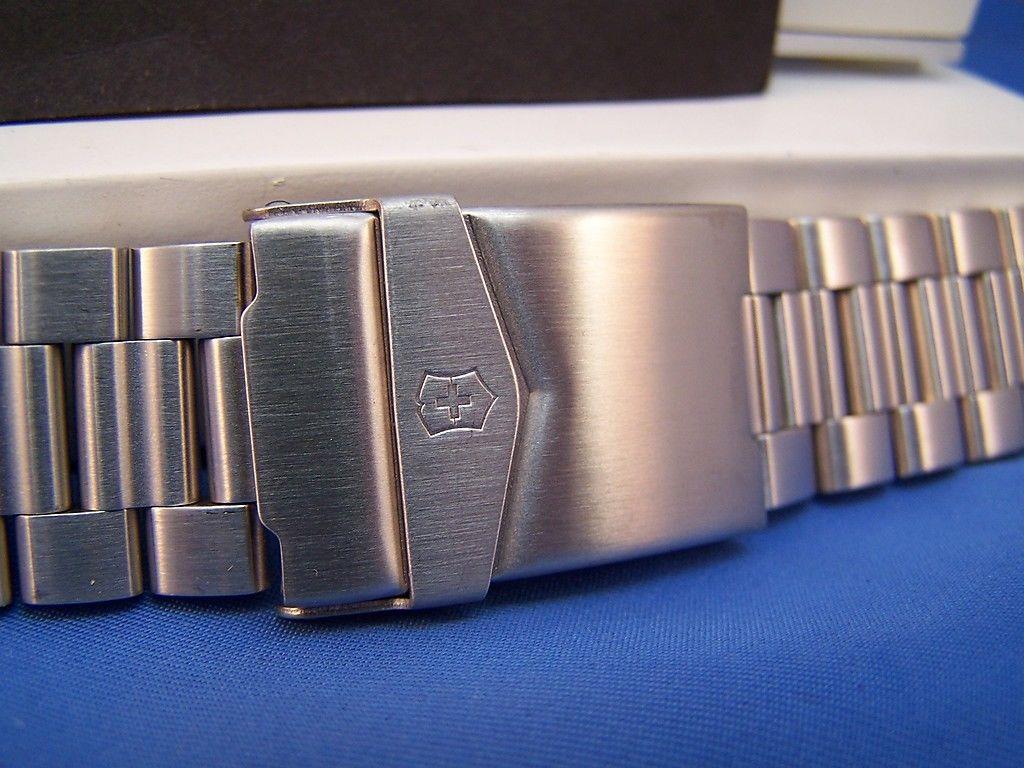 Swiss Army watchband Summit XLT Ratchet. All Steel Bracelet w/ 9mm Attach Link