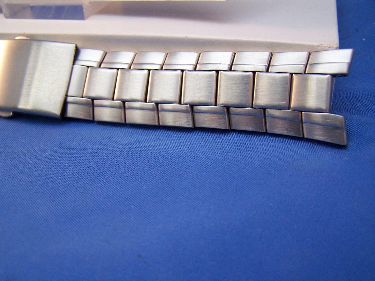 Casio watchband. EF-305 D Edifice Steel/SilverTone Push Button Bracelet w/Pins