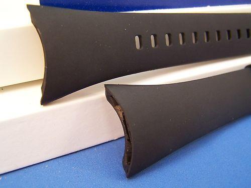 Suunto watchband M1 and M2. Man's Black Resin . Watchband w/Pins