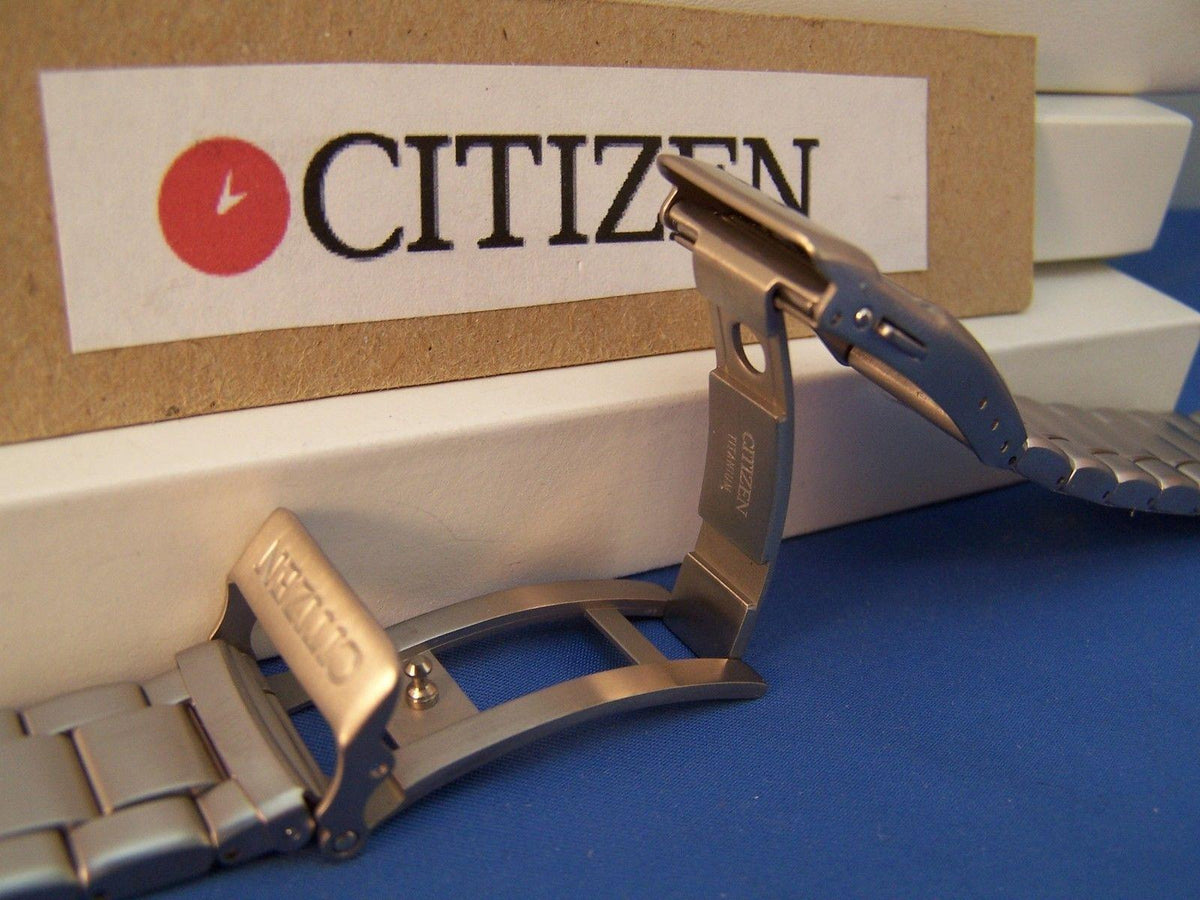 Citizen Watchband BL5250 -53L Solid Linked Titanium Bracelet