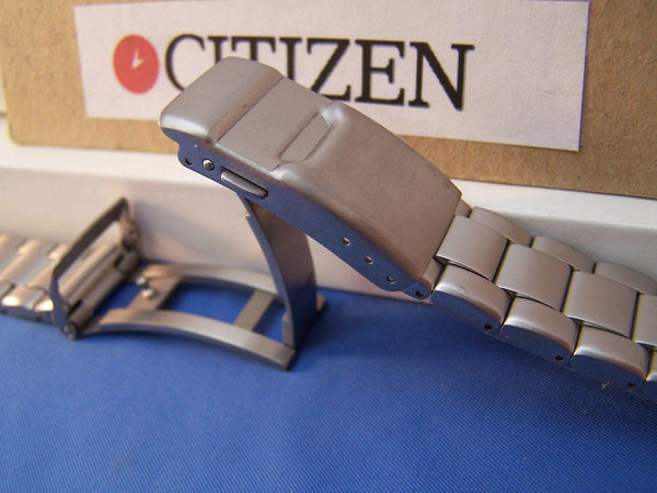 Citizen watchband BL5250 -53L Solid Linked Titanium Bracelet