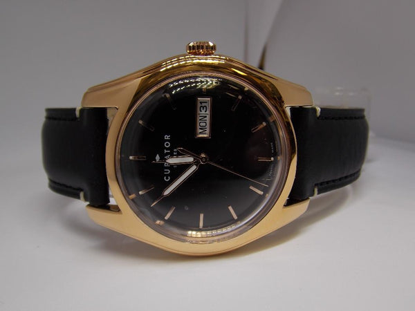 Fossil Watch CS5000 Mens Day/Date Black Dial. Gold Tone Case.Black Leather