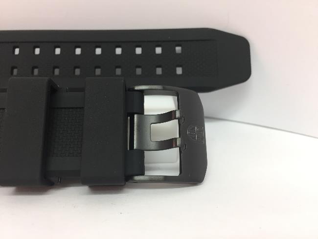 Luminox Watchband Model 3050. 22mm Black Rubber w/Logo on Band and Buckle.