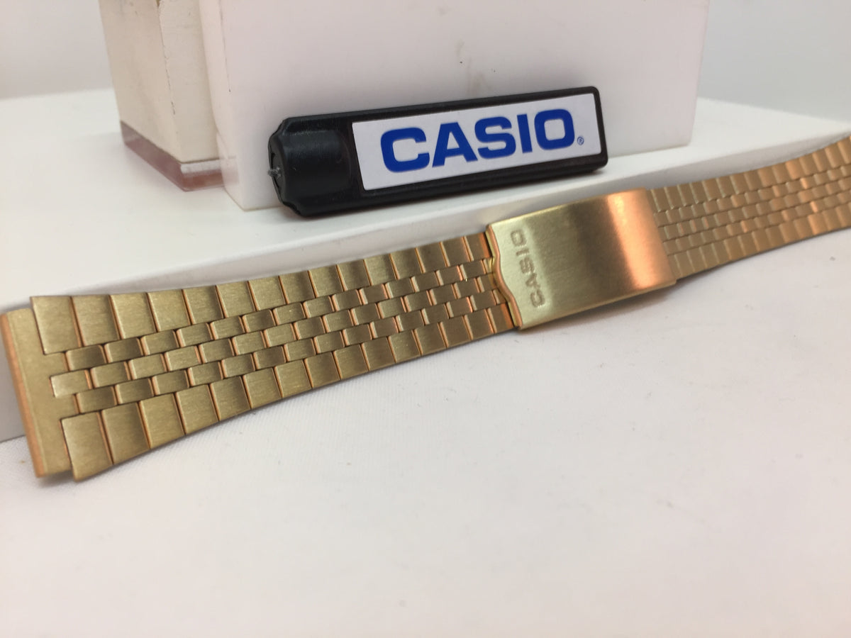 Casio Original WatchBand/Bracelet Number B-738N. Unknown Model 19mm Gold Tone