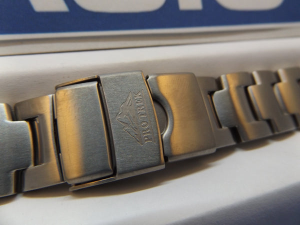Casio watchband PAW-1100 T Titanium w/ End Lugs and Spring Bars. Bracelet