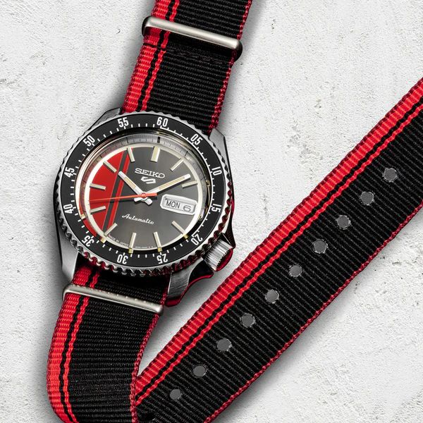 Seiko WatchBand Fabric SRPK71 One Piece Loop Thru 22mm Wide. Black and Red