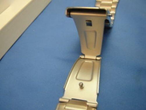 Casio Watchband AMW-320 RD-1. Bracelet 22mm w/ Push Button Deployment Buckle