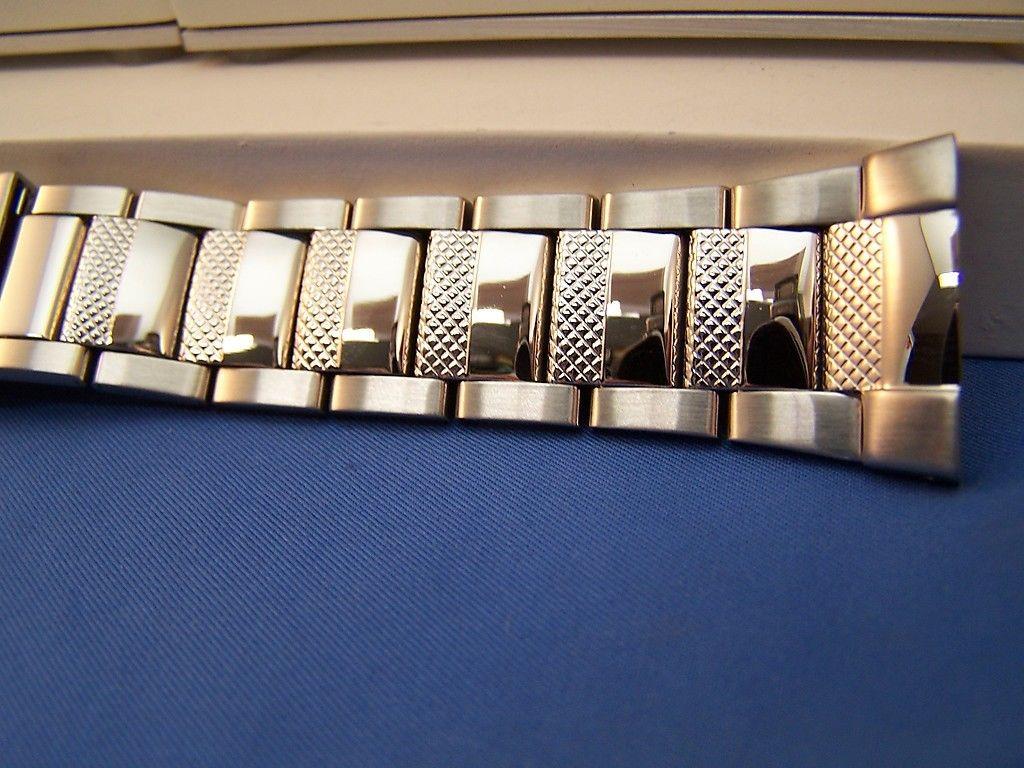 Casio Watchband WVA-107 HD Wave Ceptor Bracelet