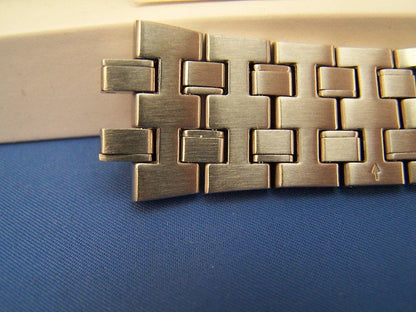 Citizen watchband Caliber 2100 Mod# AV0031 -59a Stainless Solid Linked Bracelet