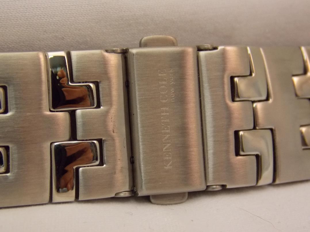 Kenneth Cole watchband KC3368 Bracelet Steel Silver Color. Watchband W/Pins