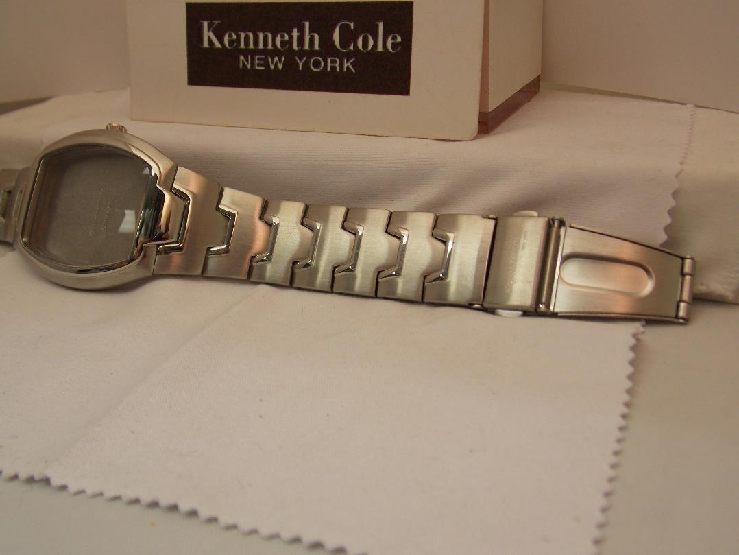 Kenneth Cole watchband KC3384 Including Case and Glass Crystal. All steel