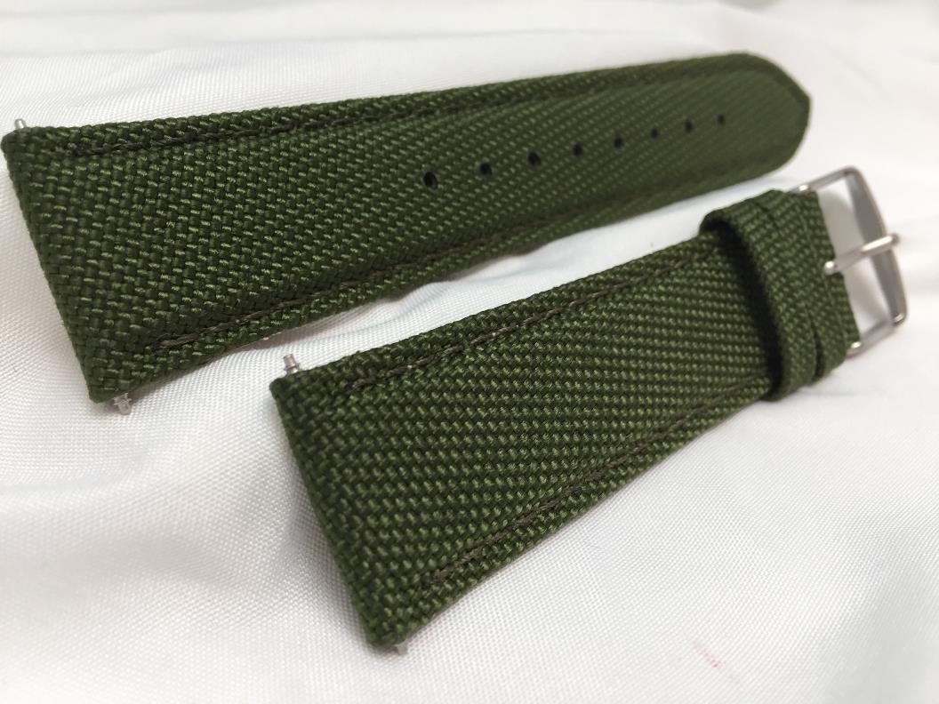 Wenger watchband 22mm Green Fabric/Leather. Military Style Back Plate # 0341.10