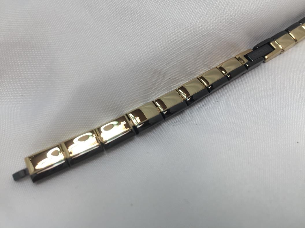 Seiko Original WatchBand SZZC54, 4A801.D.I. Bracelet Womens Black/Gold Tone