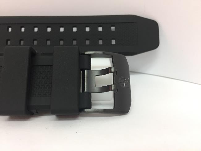 Luminox Watchband Model 3050. 22mm Black Rubber  w/Logo on Band and Buckle.