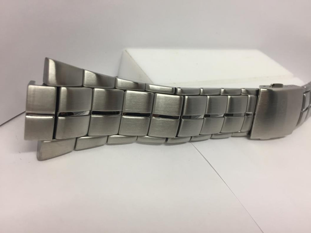 Seiko Original Watchband Bracelet SNA451, SNJ005. Fits Plate# H02 WristWatcher