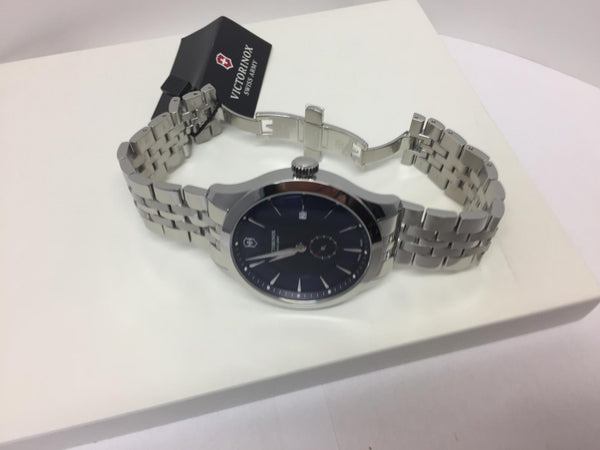 Swiss Army Victorinox 241763 Mans All Steel,Sapphire Crystal,100m Water Tight.