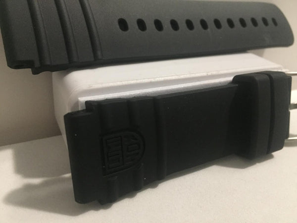 Luminox Band/Strap Rubber Navy Seals 0320  22mm Wide. Black Genuine Replacement