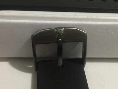Luminox Band/Strap Rubber Navy Seals FP3000 22mm Black Rubber Gun Metal Buckle
