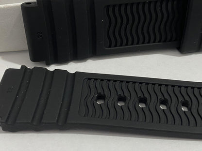 Luminox Band/Strap Rubber Navy Seals 0320 22mm Wide. Black Buckle