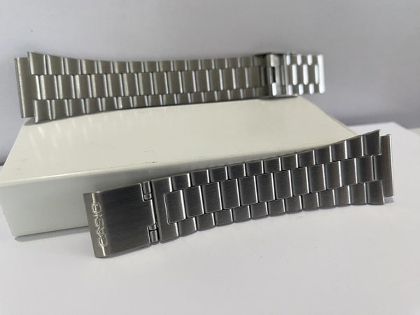 Casio Watchband Unknown Model. Clip Bracelet 18mm Attach and 22mm Shoulder