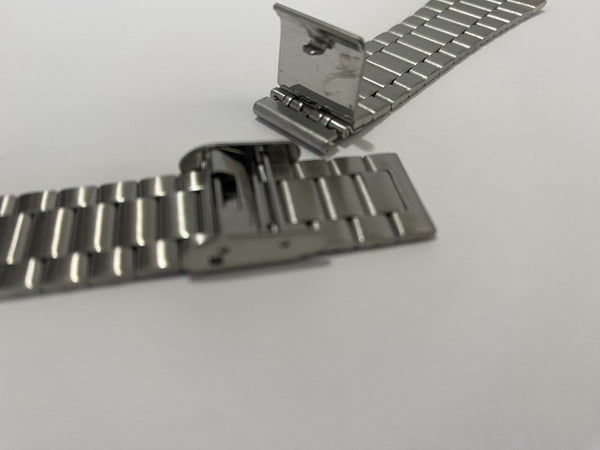 Casio Watchband Unknown Model. Clip Bracelet 18mm Attach and 22mm Shoulder